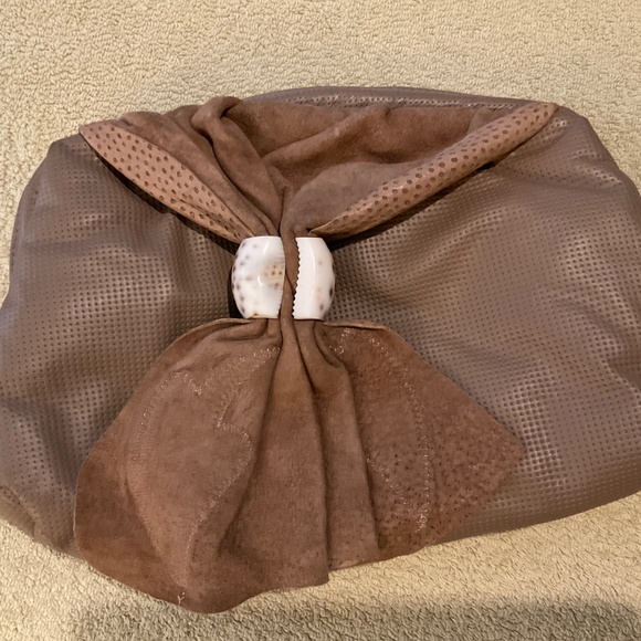 Vintage Leather Bag with Fold Over Closure - Very Unusual! - Picture 6 of 8